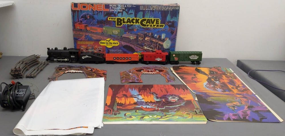 Lionel 6-1254 Black Cave Flyer Set EX/Box