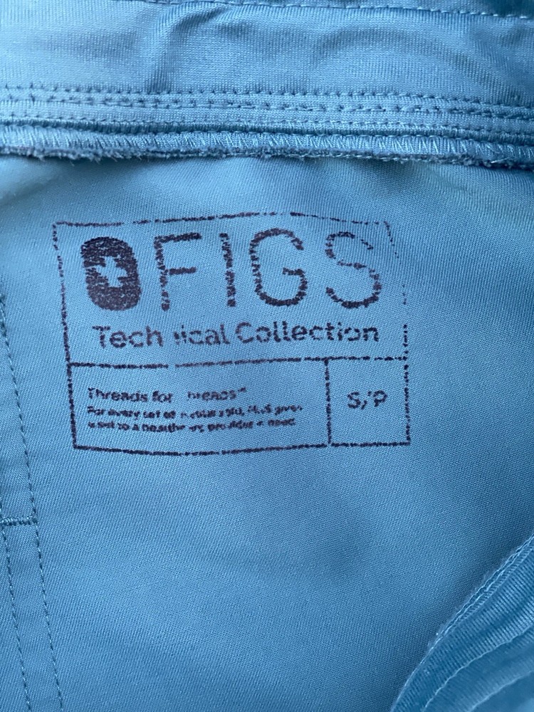 Women’s FIGS Technical Collection Top + Bottom Extra Small Teal Pockets