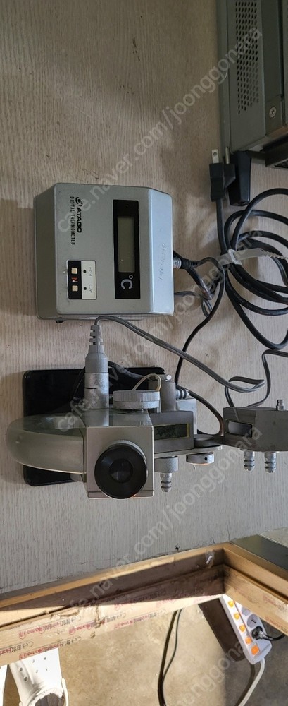 ATAGO NAR-1T Abbe Refractometer + DTM-1 Digital Thermometer