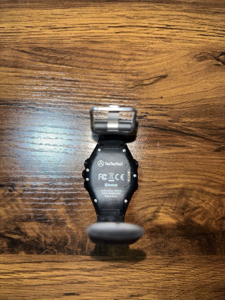 TecTecTec ULT-G Stylish, Lightweight and Multi-Functional Golf GPS Watch