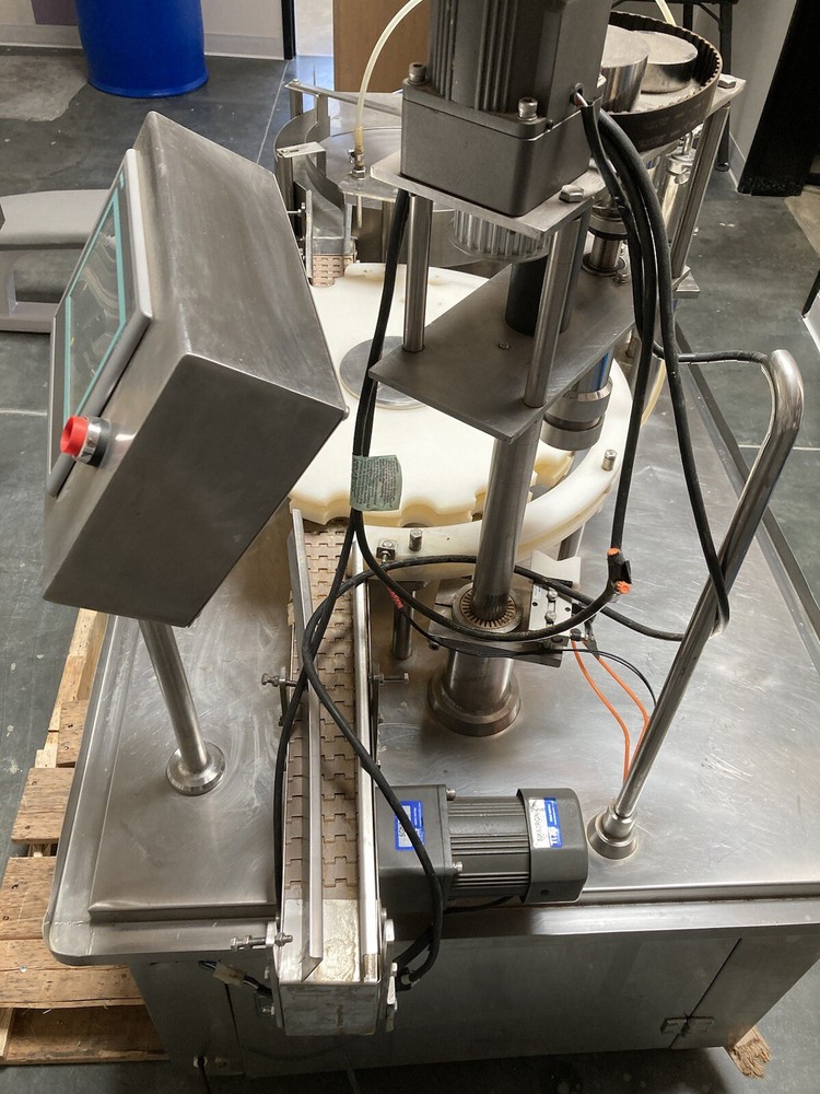 Automatic Bottling Machine - 2oz or 1oz Bottles - Fill and Cap Screw