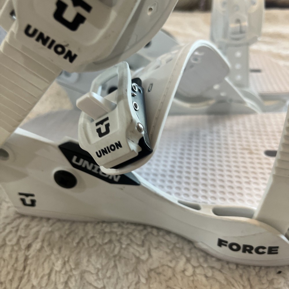 Union Force Classic Men’s Snowboard Bindings Size Small 2025 Team Highback