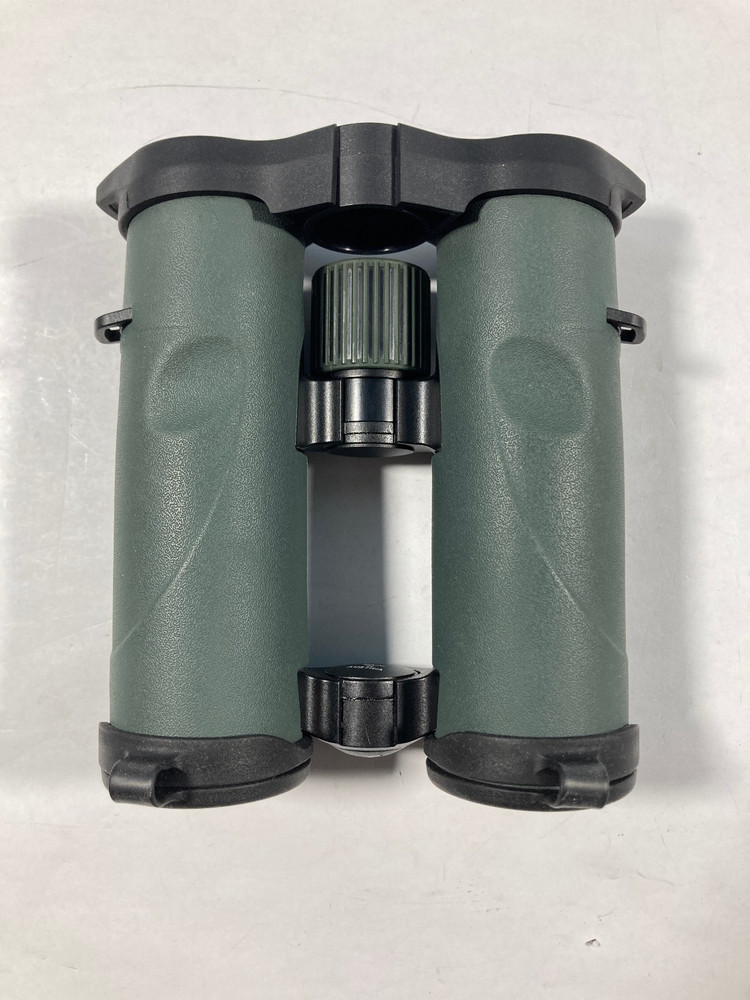 Swarovski EL 8x32 Binocular with Case - Open Box