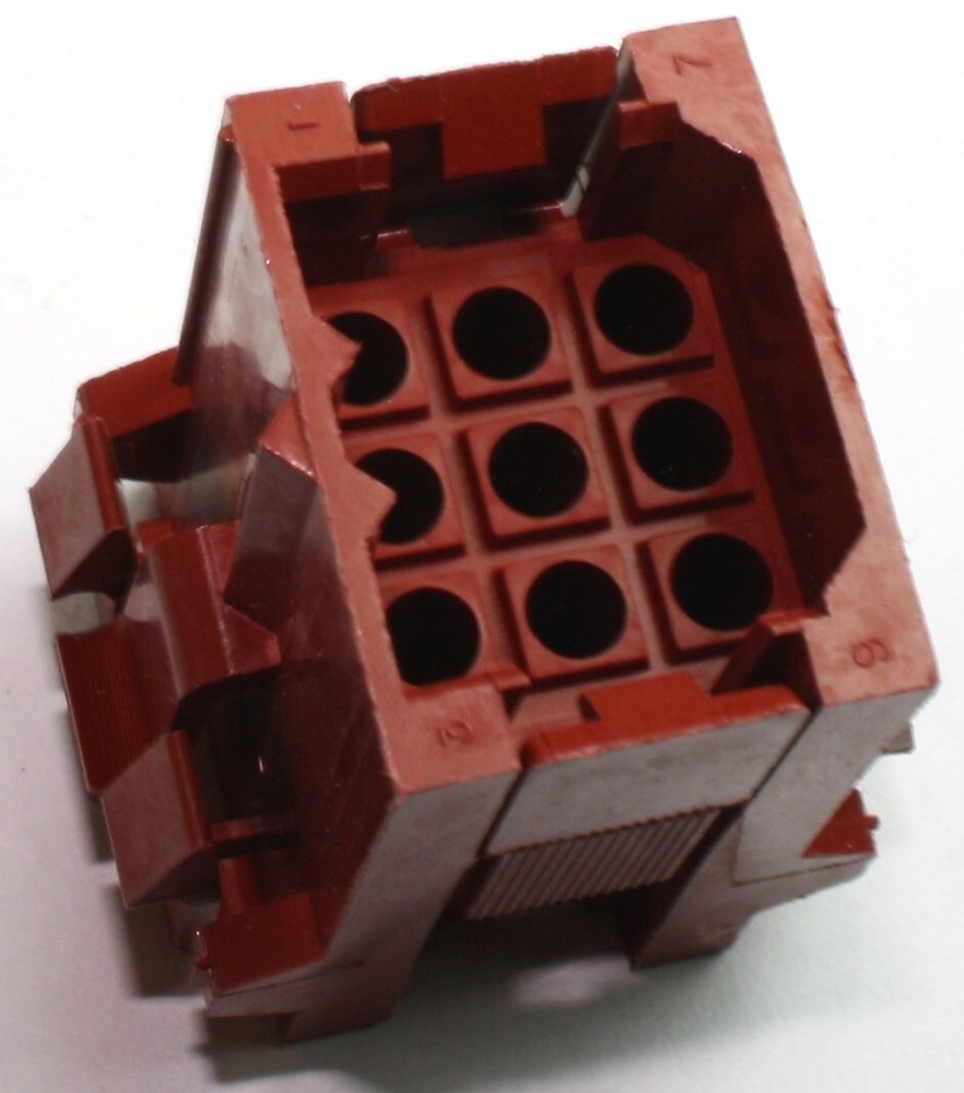 (4 ea.) AMP 207440-1 Rectagular Connector