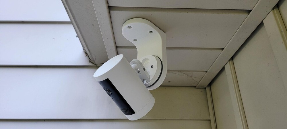 Ring Outdoor Cam Plus Soffit, Eave, and Ceiling Mount