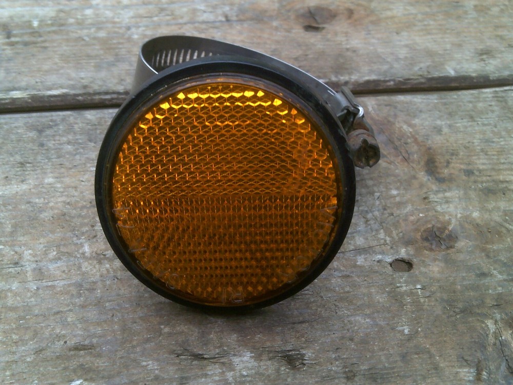 NORTON AMBER SIDE REFLECTOR & MOUNTING CLIP