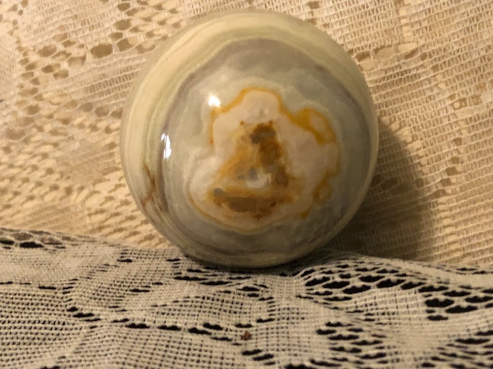 polished round rock ball 2.5 a7