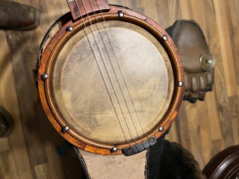pre 30's Alvin Keech banjolele