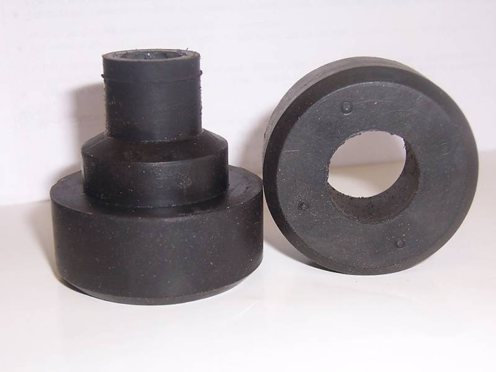 RUBBER ISOLATOR ENGINE MOUNT replace JOHN DEERE RE60720
