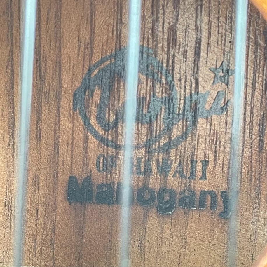Tangi Soprano Ukulele All solid mahogany with hard case