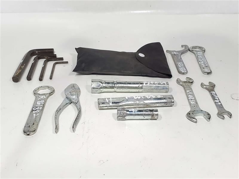 Tool Kit OEM 2003 Suzuki VL800K