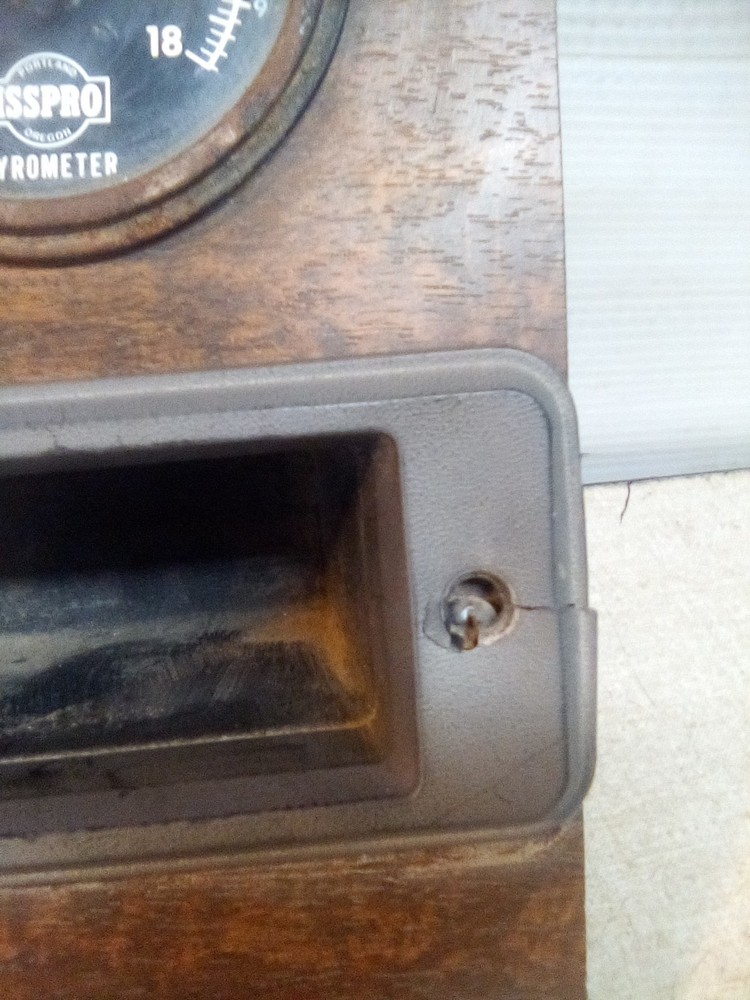 1999 Peterbilt 385 17-02739 Gauge Panel Dash Panel