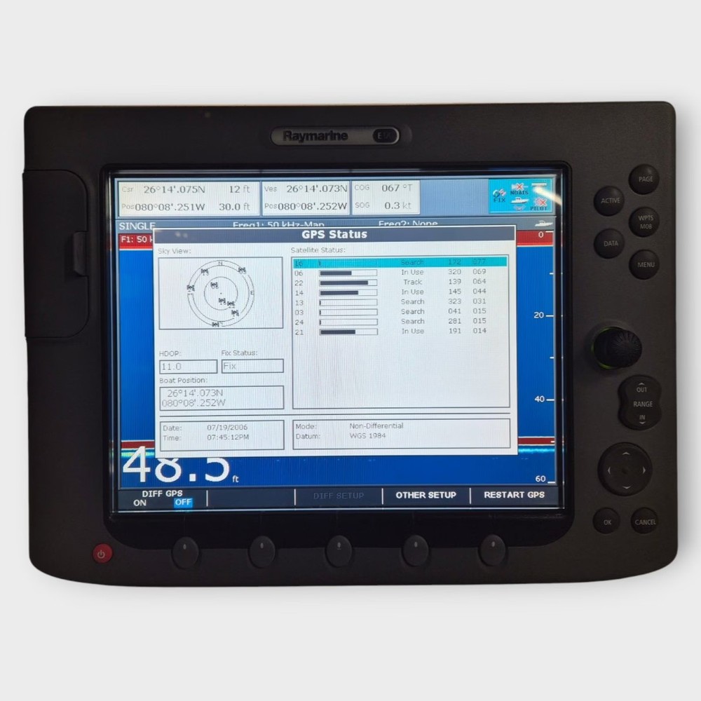 Raymarine E120 Classic Multifunction Display --E02013-- w/ Accessories - Tested