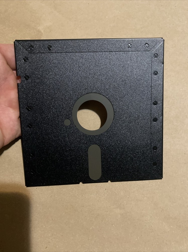 * PC World’s Magazine Volume 1 5.25 Floppy Disk Utility Programs &Tips Powerbase