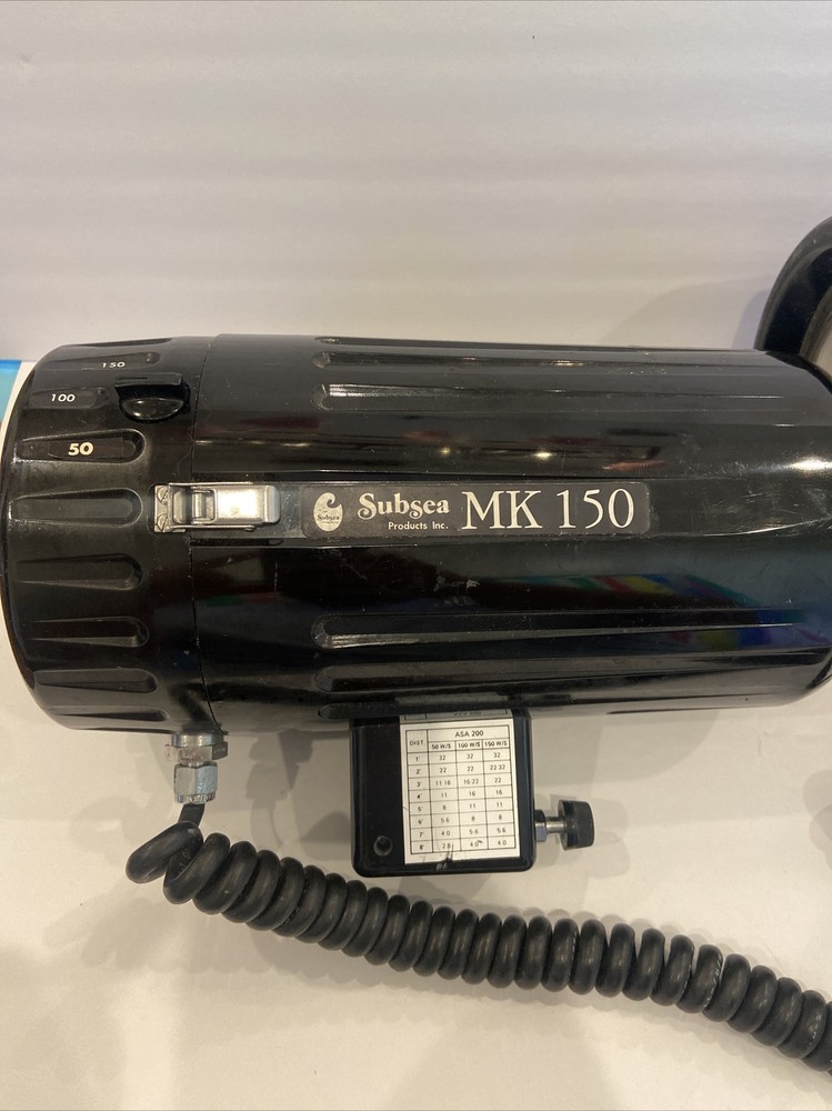 Subsea MK 150 underwater scuba flash