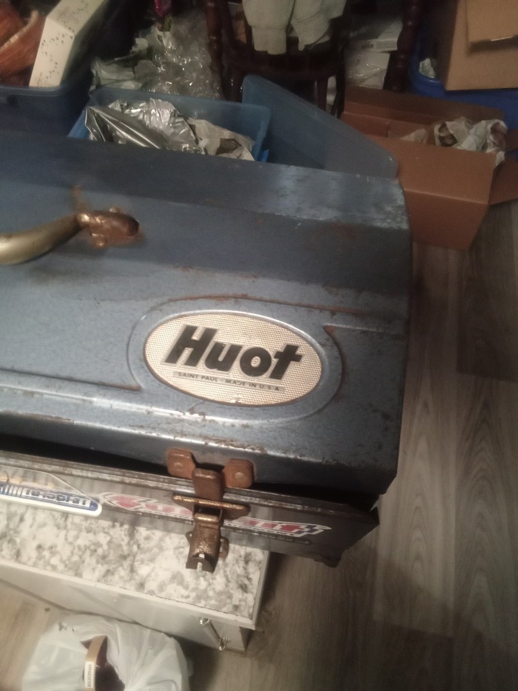 HUOT Tool Box with Tray - Blue 20"