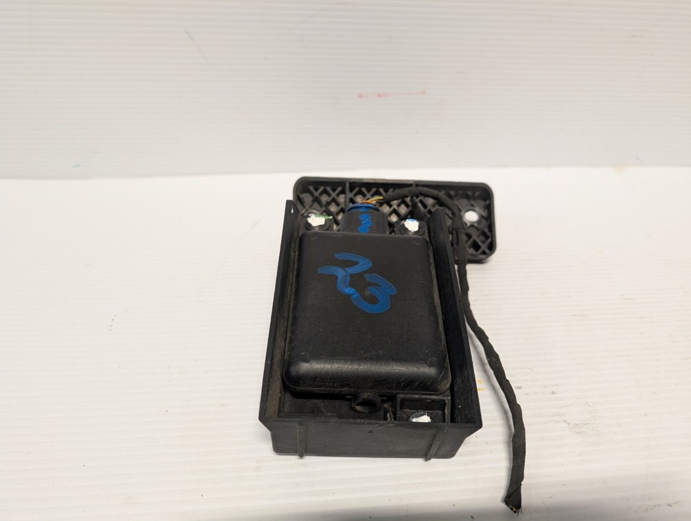 2016-2019 Volkswagen DRIVER LEFT Blind Spot Radar Sensor