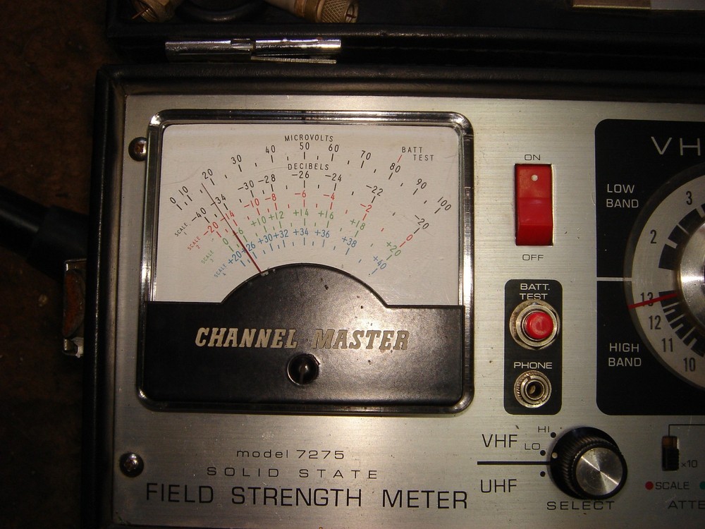 Calibrated VHF/UHF Field Strength Meter Channel Master 7275