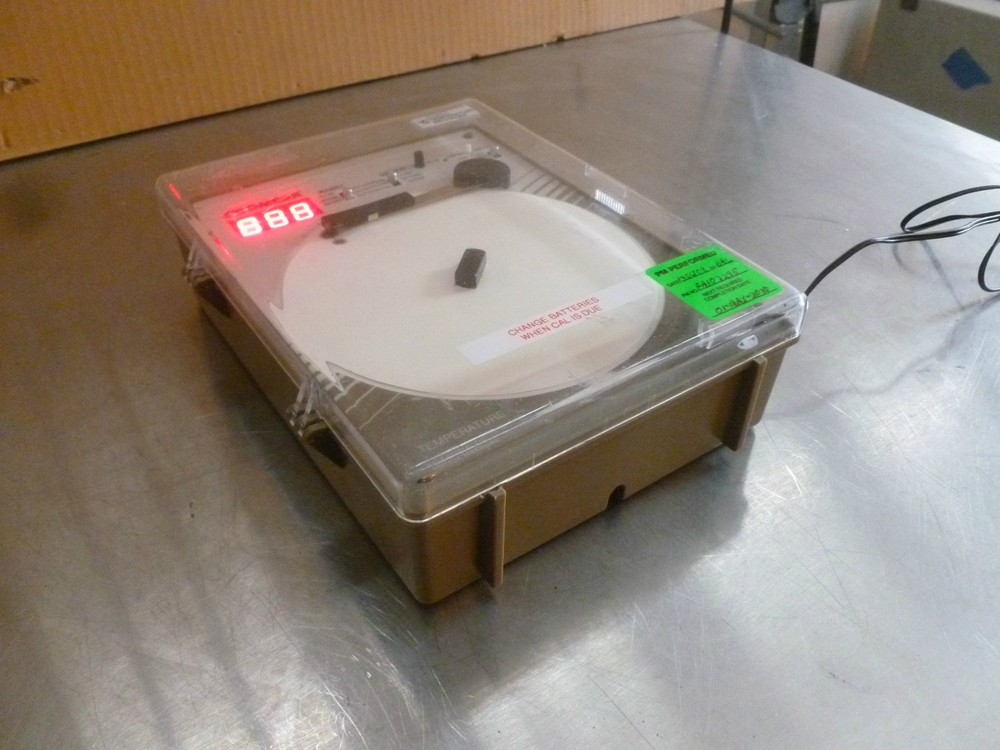 Omega Disk 6" CT87LC Temperature Plotter Recorder