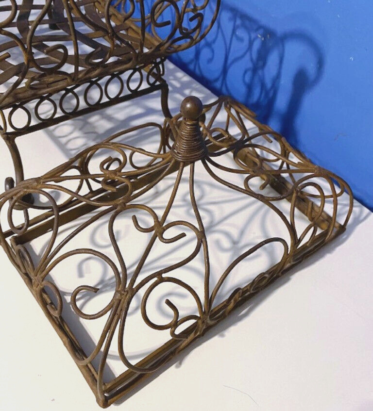 VTG HEAVY CAST IRON RUSTIC ORNATE 2 PC INDOOR/OUTDOOR FOOTED DISPLAY UNIT-EUC