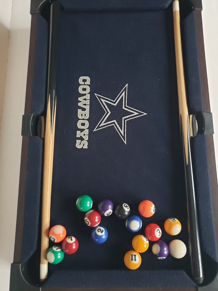 Dallas Cowboys themed Pre owned Miniature Pool Table Set