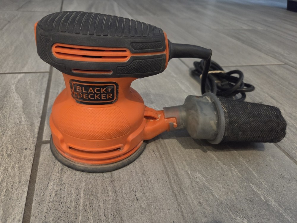 Black+Decker BDER0100 5" Random Orbit Sander Corded – Tested Working, Save $