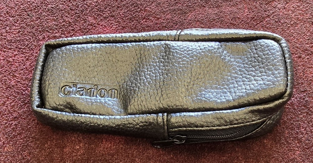 Clarion DCPSOFT DCP-SOFT Detachable Faceplate Universal Soft Carrying Case