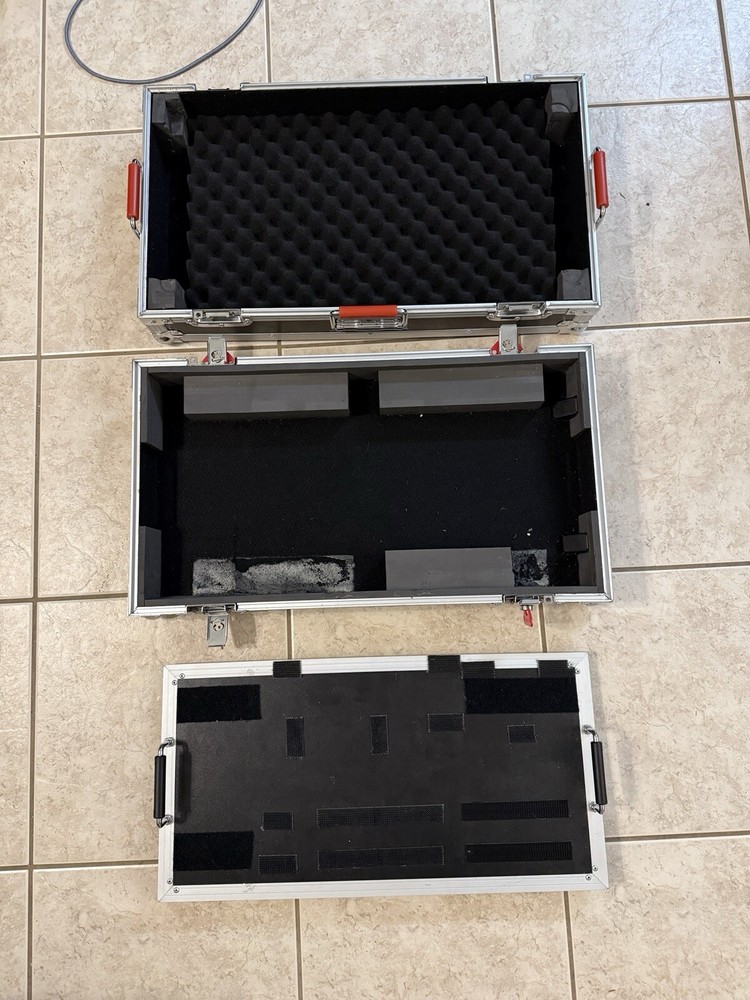Gator GTOUR Flight Case for DJ Controller
