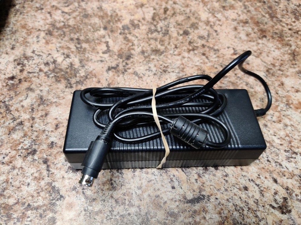 Newtec Modem MDM3100 IP Satellite Modem