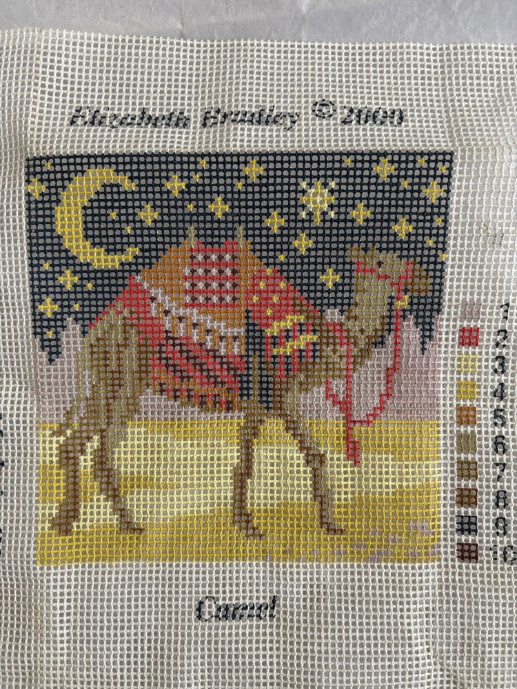 ELIZABETH BRADLEY NEEDLEPOINT/ TAPESTRY MINI CANVAS & CHART -CAMEL