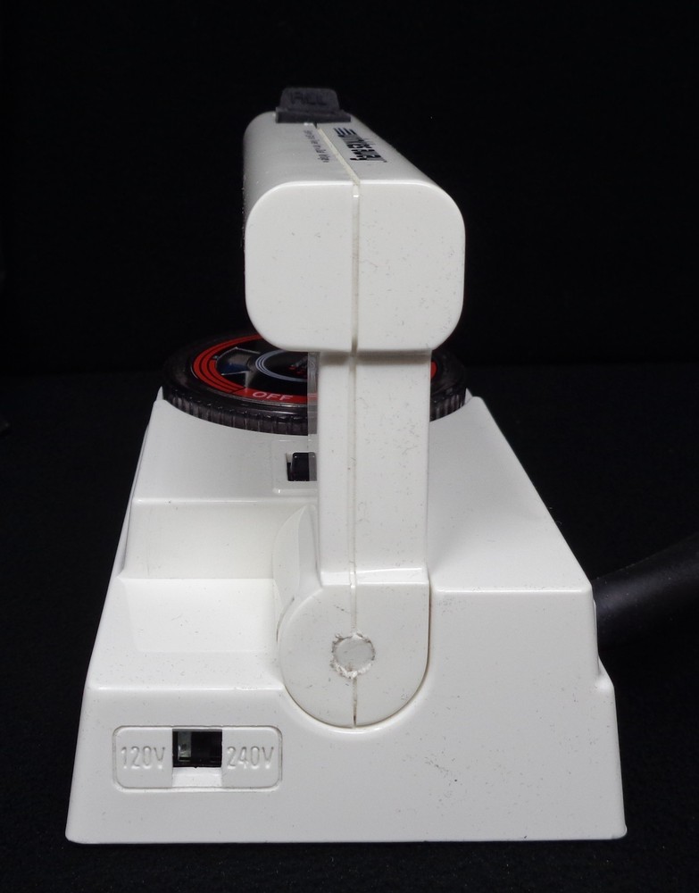 FRANZUS Travel-Lite Fold-Up Iron (NEW)