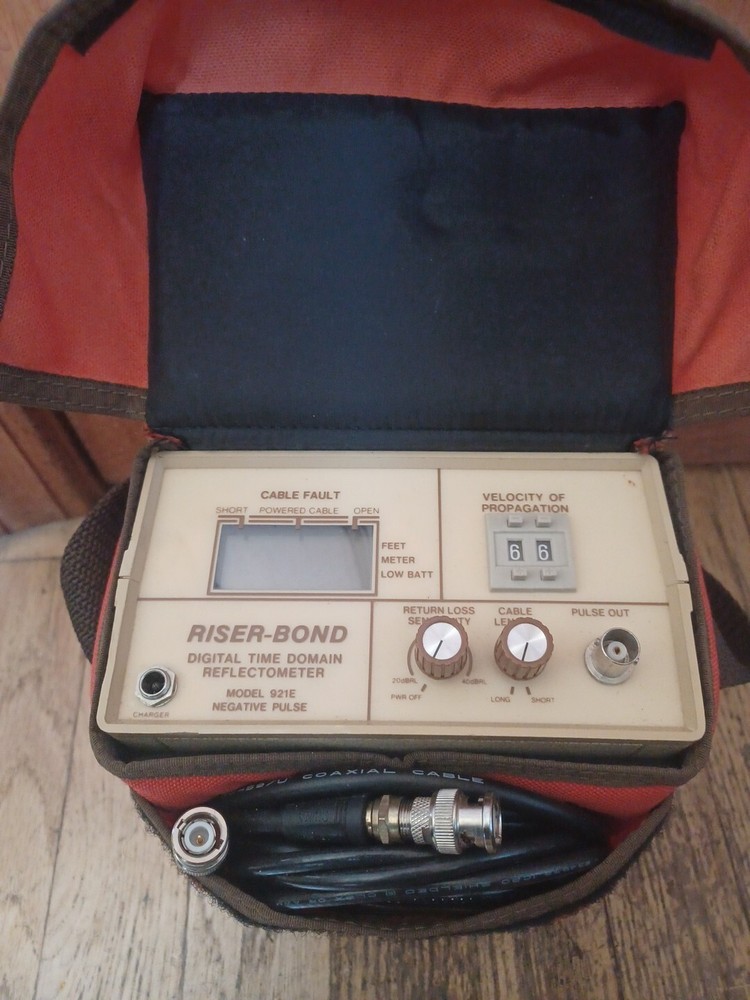 Riser Bond 921E Negative Pulse Digital Time Domain Reflectometer 921E