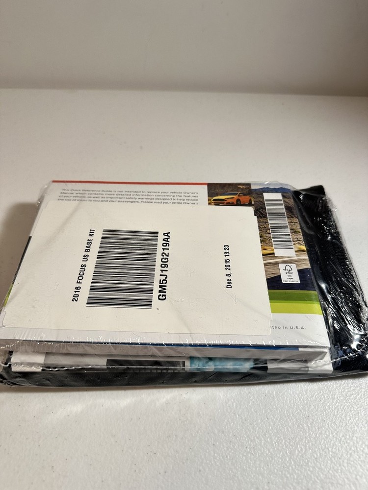 2016 Ford Focus Owner's Manual Set OEM