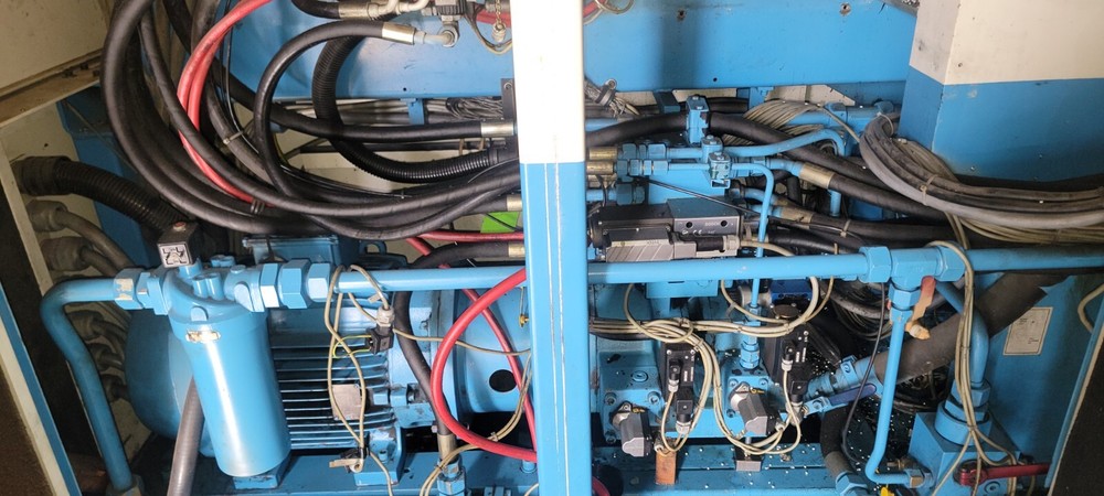 90T Engel molding machine