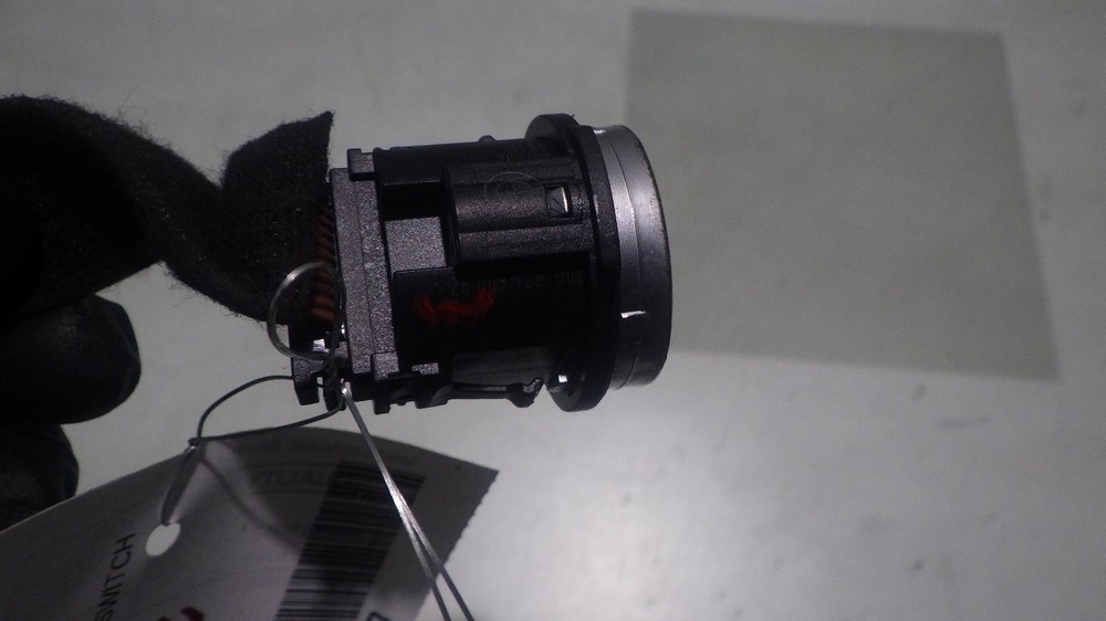 08 BMW X5 Ignition Push button start/stop switch