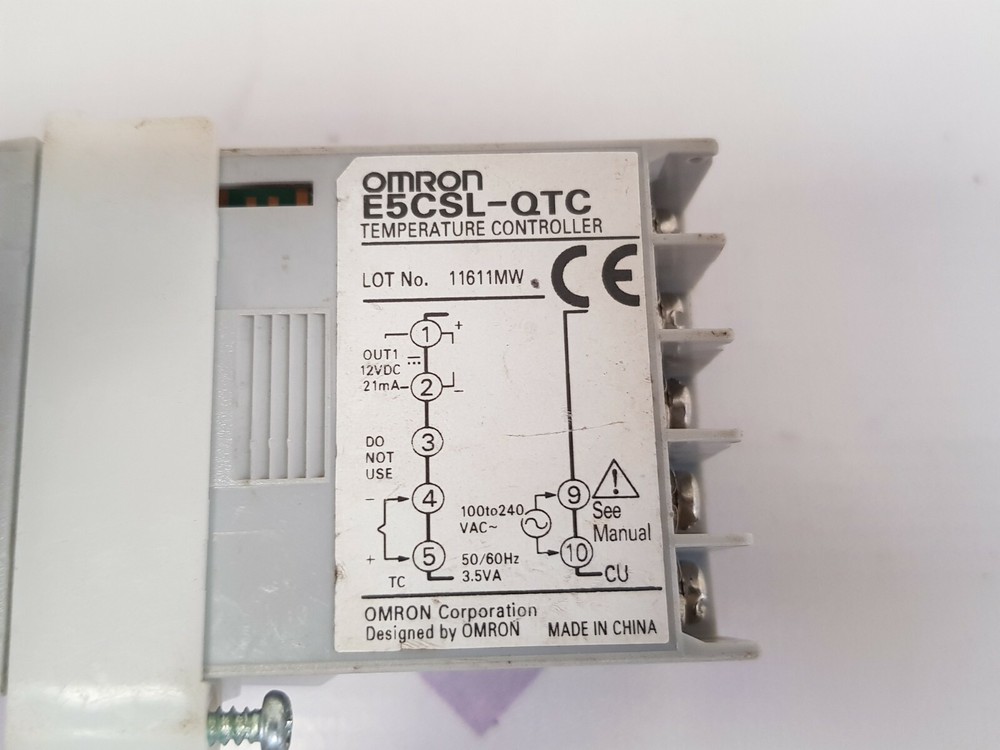 Omron e5csl-qtc temperature controller