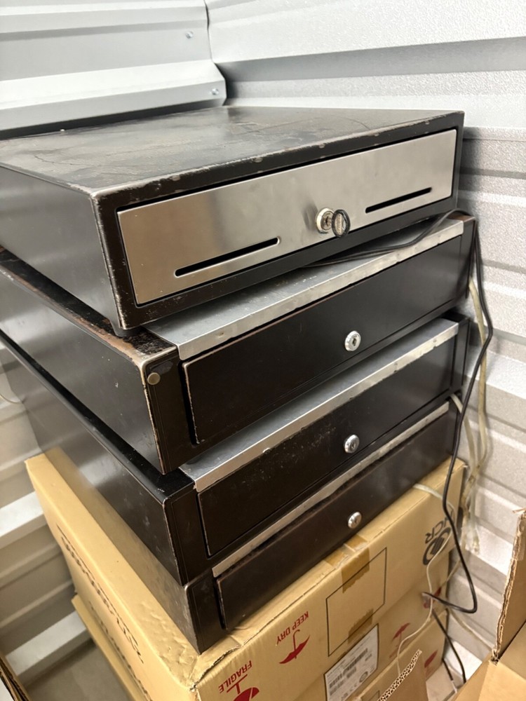 NCR POS System-multiple terminals and printers plus cash drawers