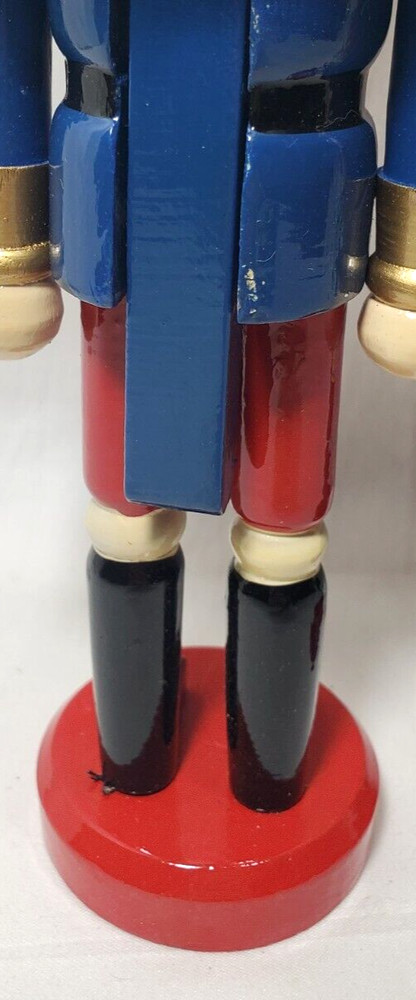 Kurt Adler Hollywood Nutcrackers Two with Boxes 10"