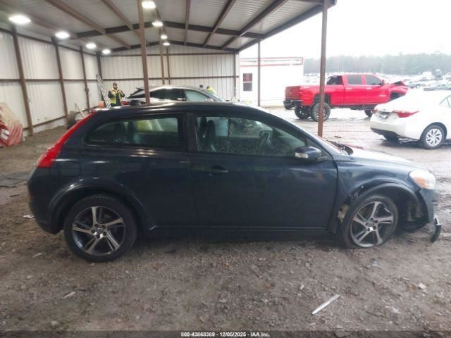C30 2013 Glove Box 4960387