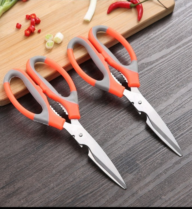 Multifunctional Stainless Steel Kitchen Scissors with Bottle Opener Tool