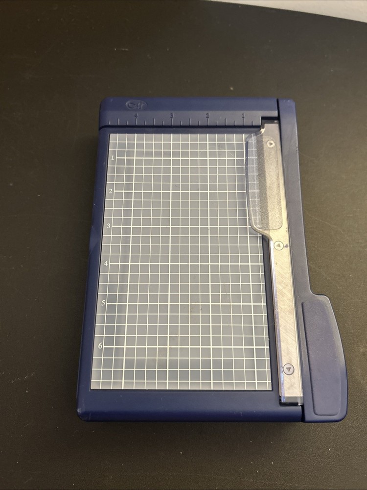 Creative Memories-- Personal Trimmer-Lightly used no box.