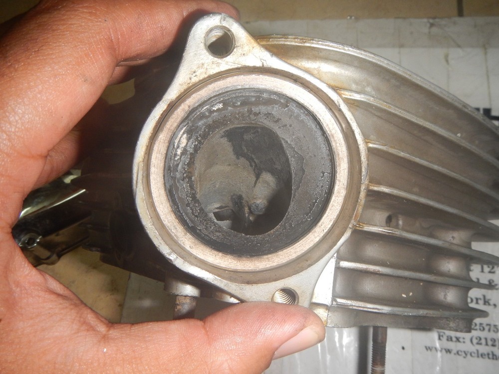 1987 SUZUKI VS700 OEM REAR CYLINDER HEAD S4