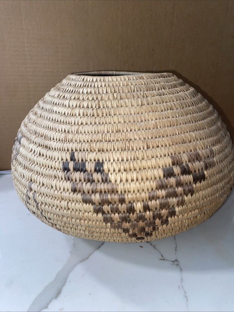 Beautiful Pair Of Vintage Baskets.