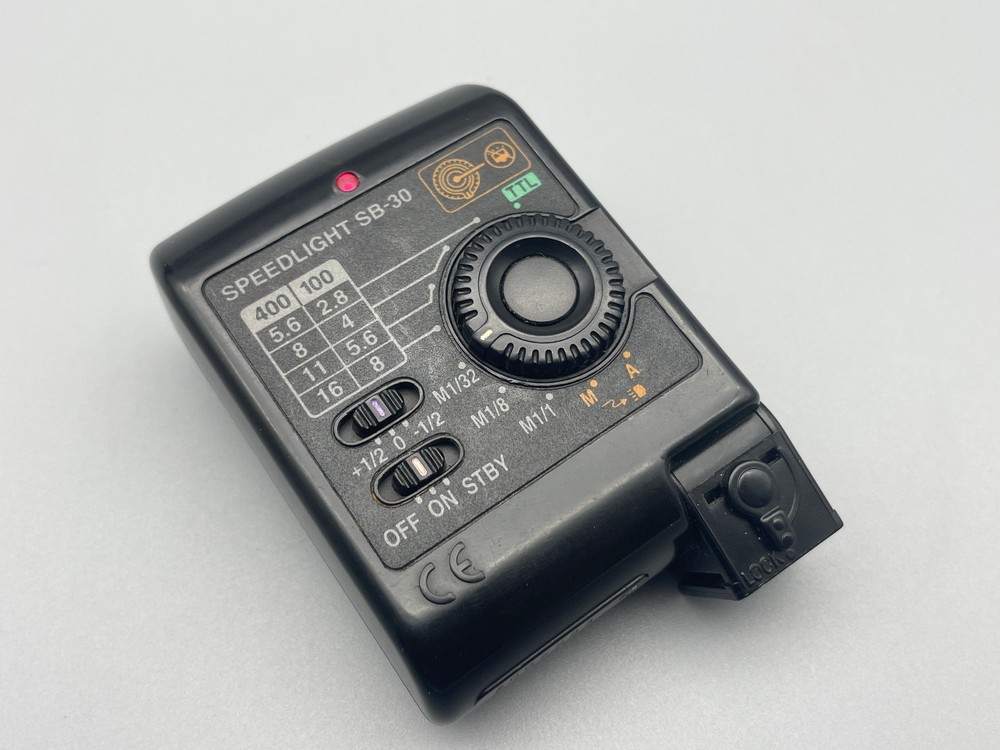 Nikon Speedlight SB-30 Shoe Mount Flash