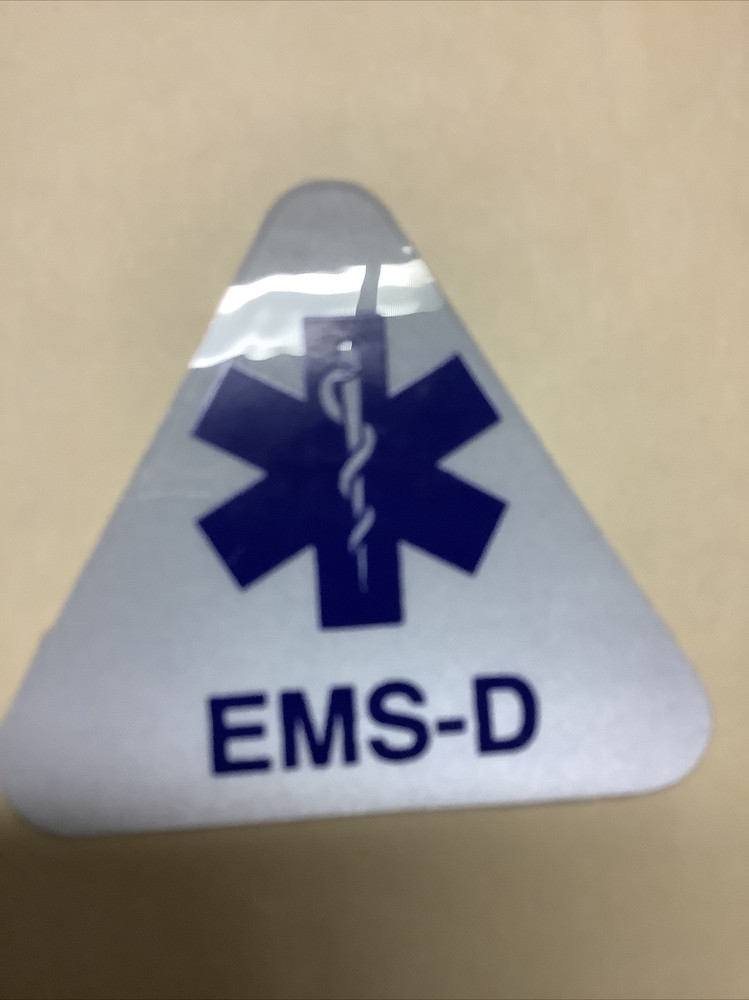 EMS-D TRIANGLE REFLECTIVE DECAL