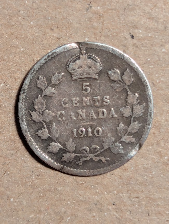1910 Canada 5 Cents Silver (Damaged)
