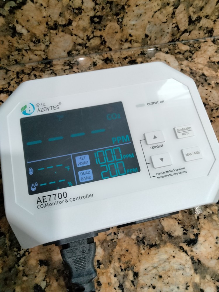 Carbon Dioxide Controller Co2 Meter Monitor Day & Night NO SENSOR!!!