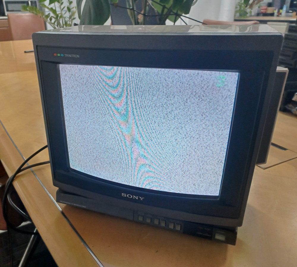 SONY TRINITRON COLOR CRT TV KV-1380R
