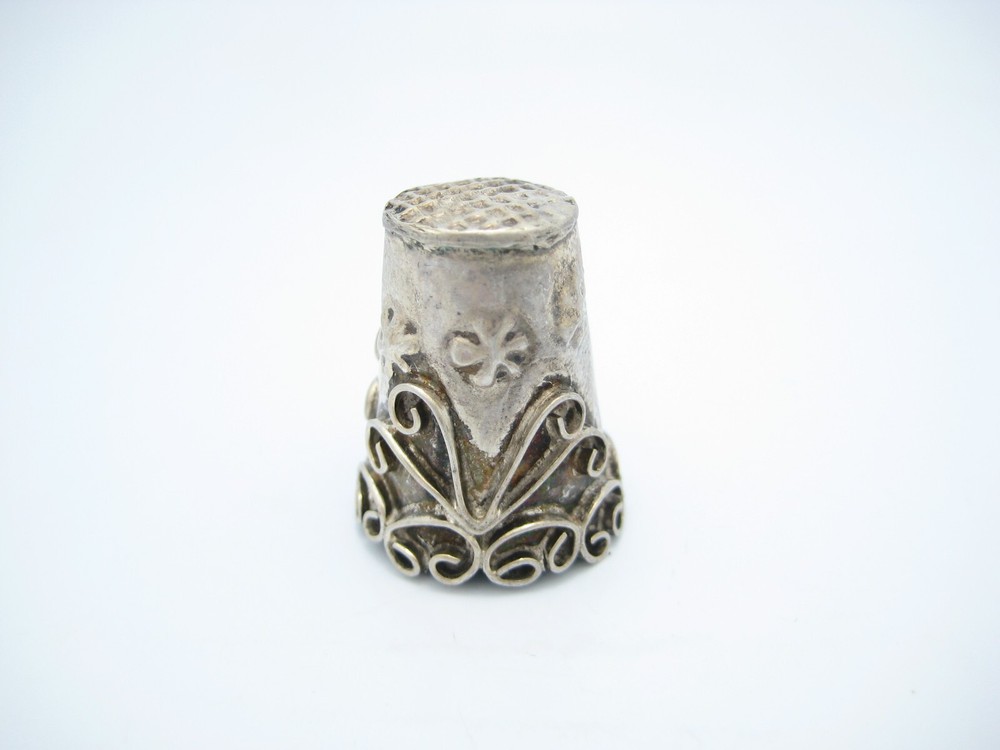 Antique Sterling Silver Sewing Scroll Fan Floral Design Thimble