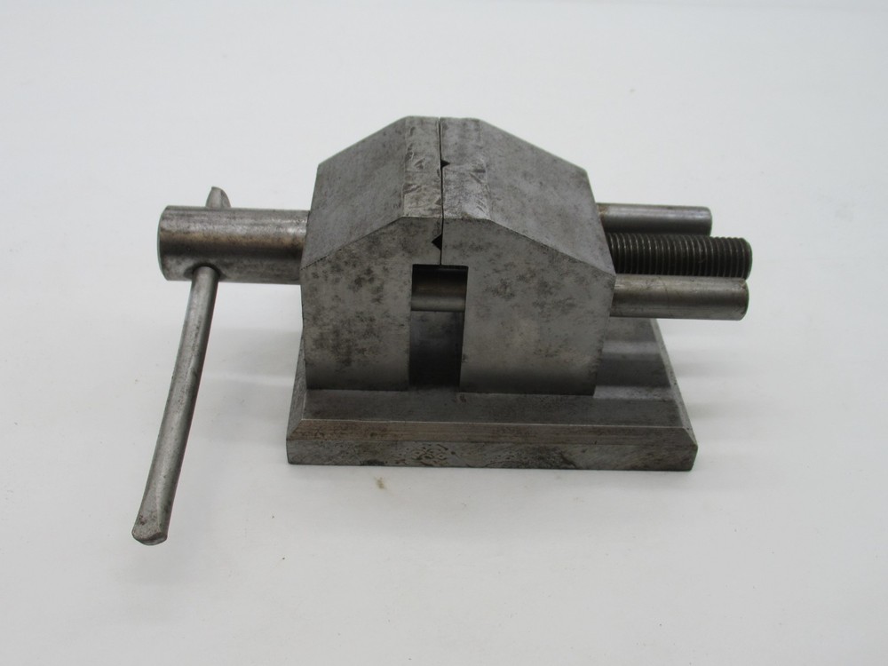 Lovely Vintage Toolmakers Milling Machine Vice 1 7/8" Jaws Apprentice Made
